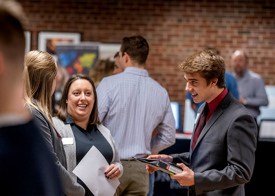 Students attend the Accounting Networking Event at SNC.